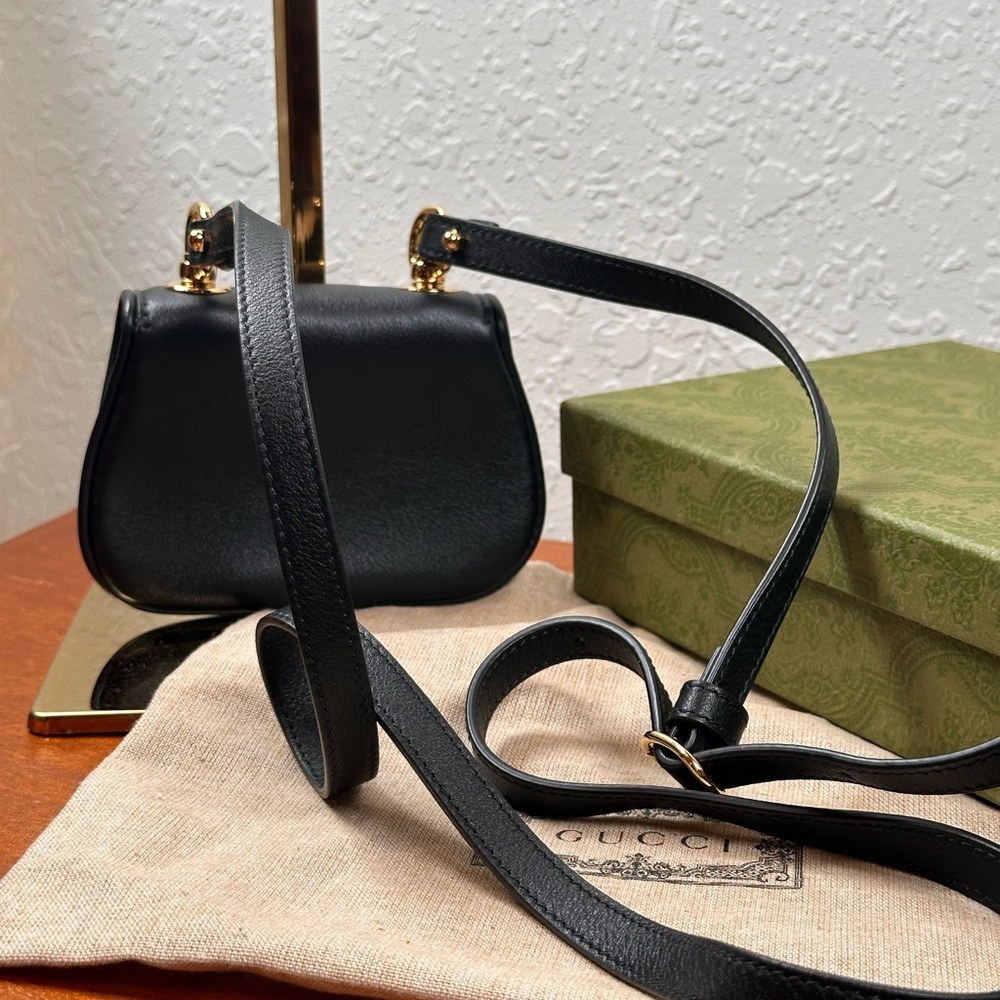 New Authentic Gucci Blondie GG Logo
Black Crossbody Wallet Bag - Picture 6 of 14